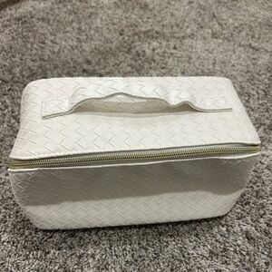 Viral travel makeup bag!